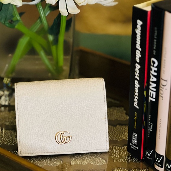 Gucci GG Marmont Logo Compact Wallet - Picture 6 of 8